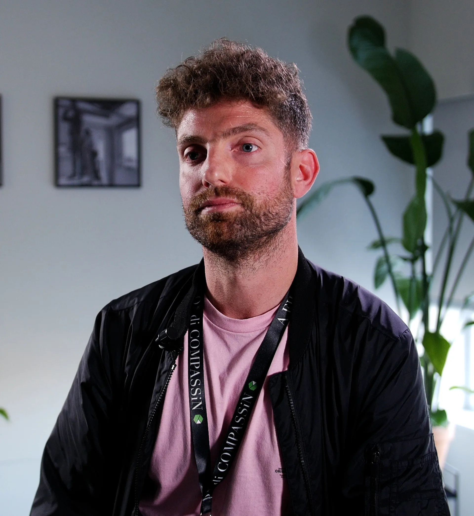 Luca Albertelli, Ambientare